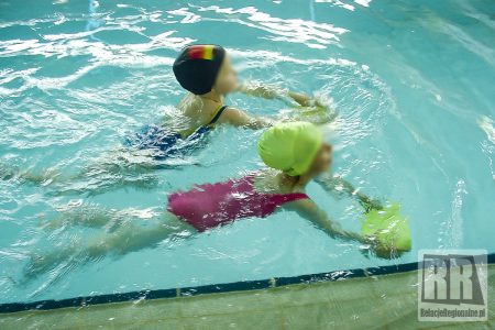 Lekcje pływania dla uczniów kamiennogórskich szkół