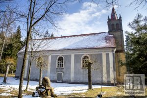 Trwa zbiórka na odnowienie ścian Kaplicy św. Anny w Chełmsku Śląskim
