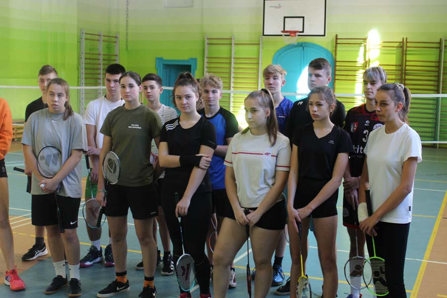 Finał powiatowy w badmintonie dziewcząt i chłopców